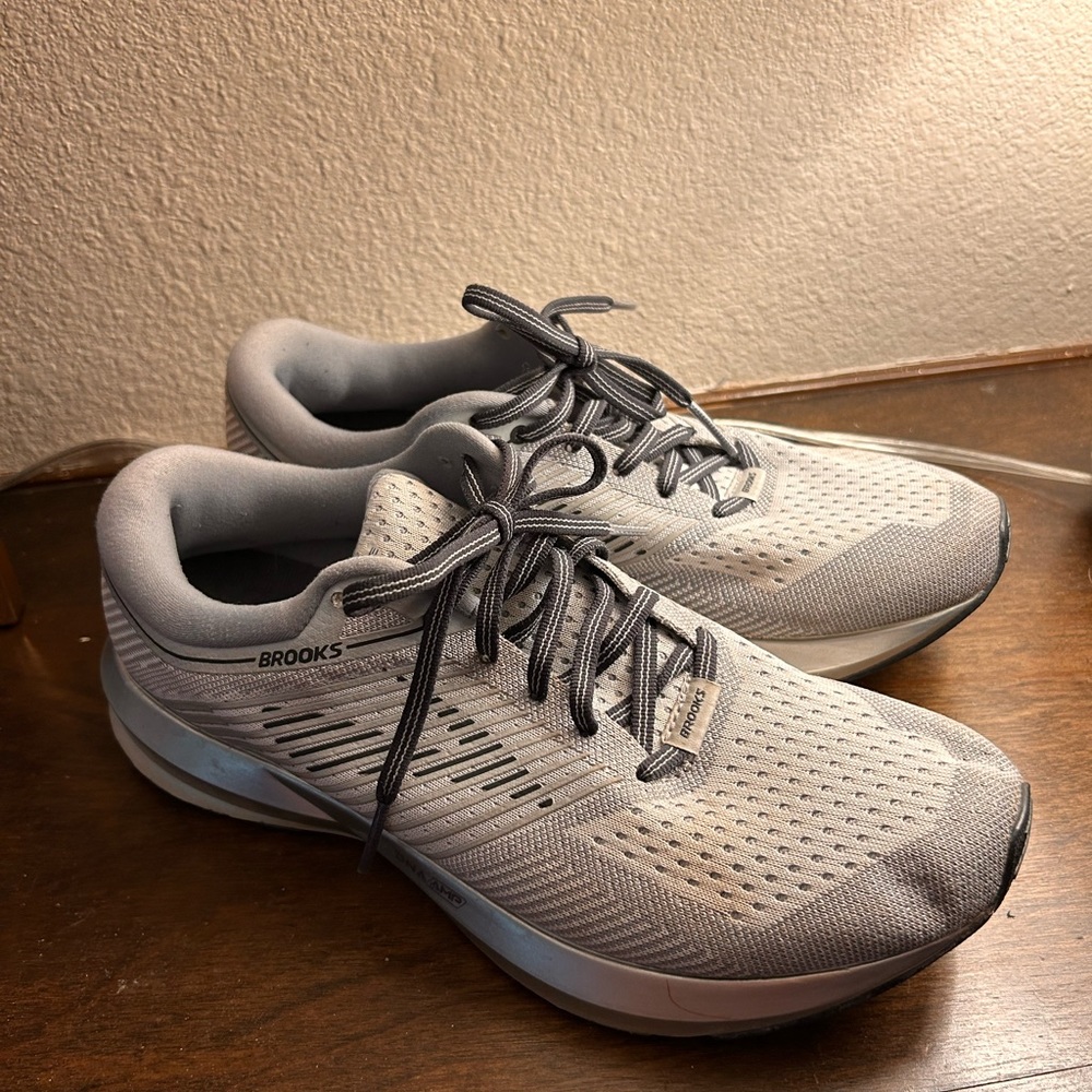 Brooks Women’s Shoes